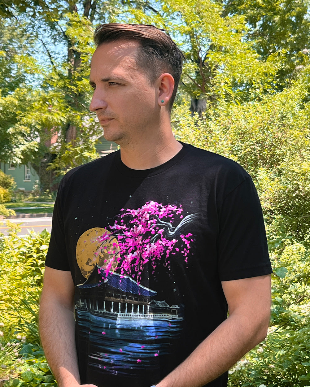 Royal Reflection Tee-Black-Regular-Lifestyle--Model---L