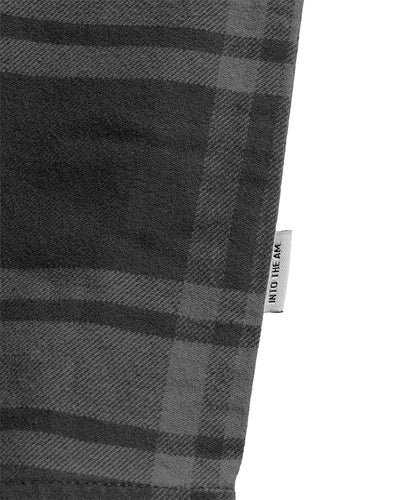 Fairbanks Flannel-Charcoal Two-Color Plaid-Regular-Detail--Model---L
