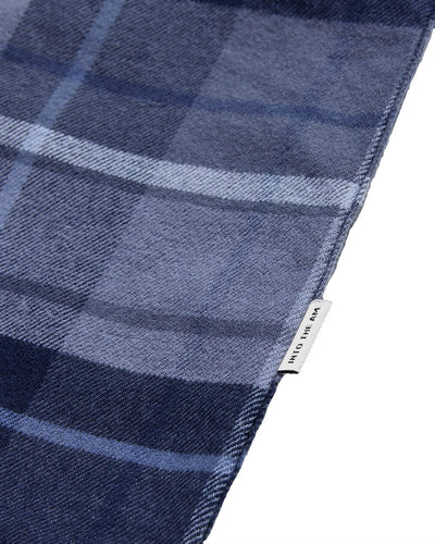 Fairbanks Flannel-Indigo Multi-Regular-Detail--Model---L