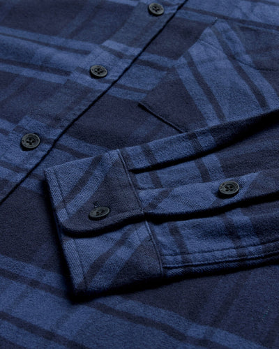 Fairbanks Flannel-Navy-Regular-Detail--Model---L