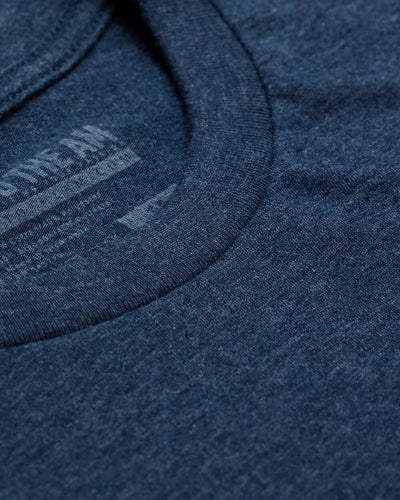Basic Tee - Logo-Navy-Reg-Regular-Detail--Model---L