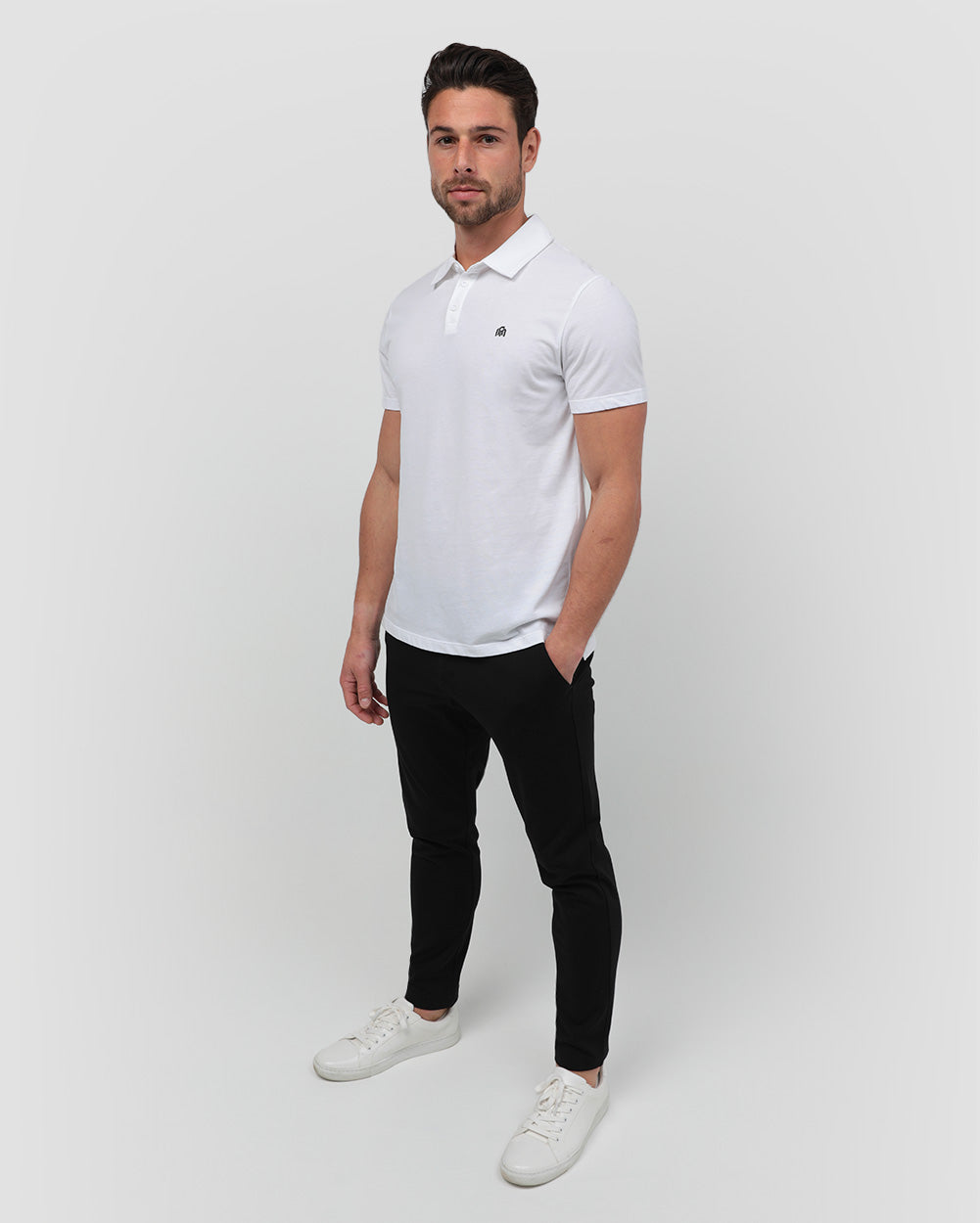 Polo - Branded-White-Full--Model---M-Regular
