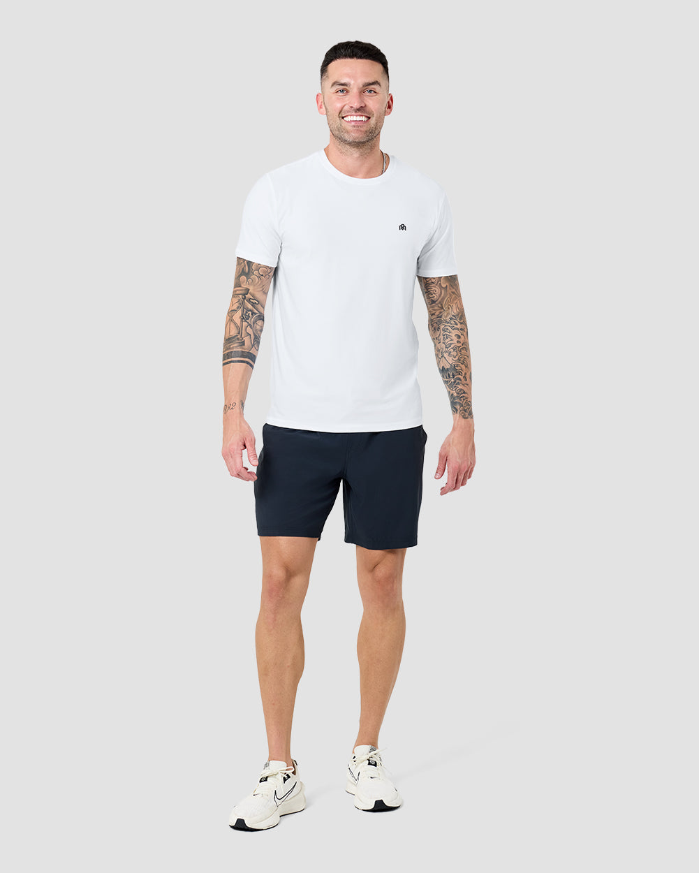 Active Tee-White-Reg-Regular-Full--Model---L