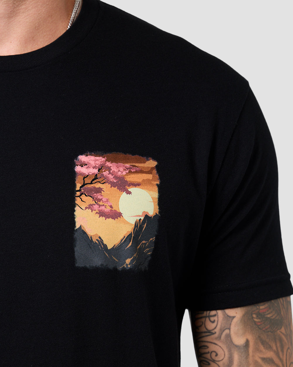 Golden Reflections Tee-Black-Regular-Detail--Model---L