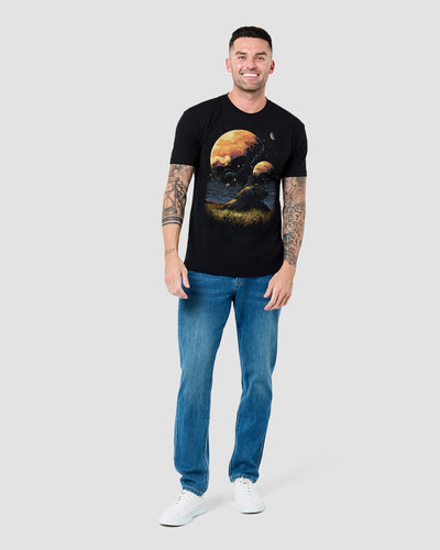 Distant Wanderer Tee-Black-Regular-Full--Model---L