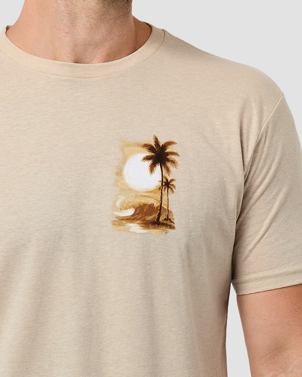 Amber Shore Tee-Cream-Regular-Detail--Model---L