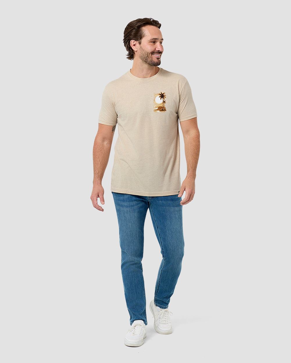 Amber Shore Tee-Cream-Regular-Full--Model---L