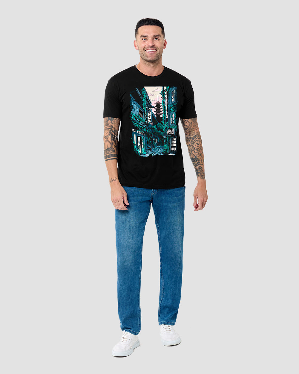 Lost Alley Tee-Black-Regular-Full--Model---L