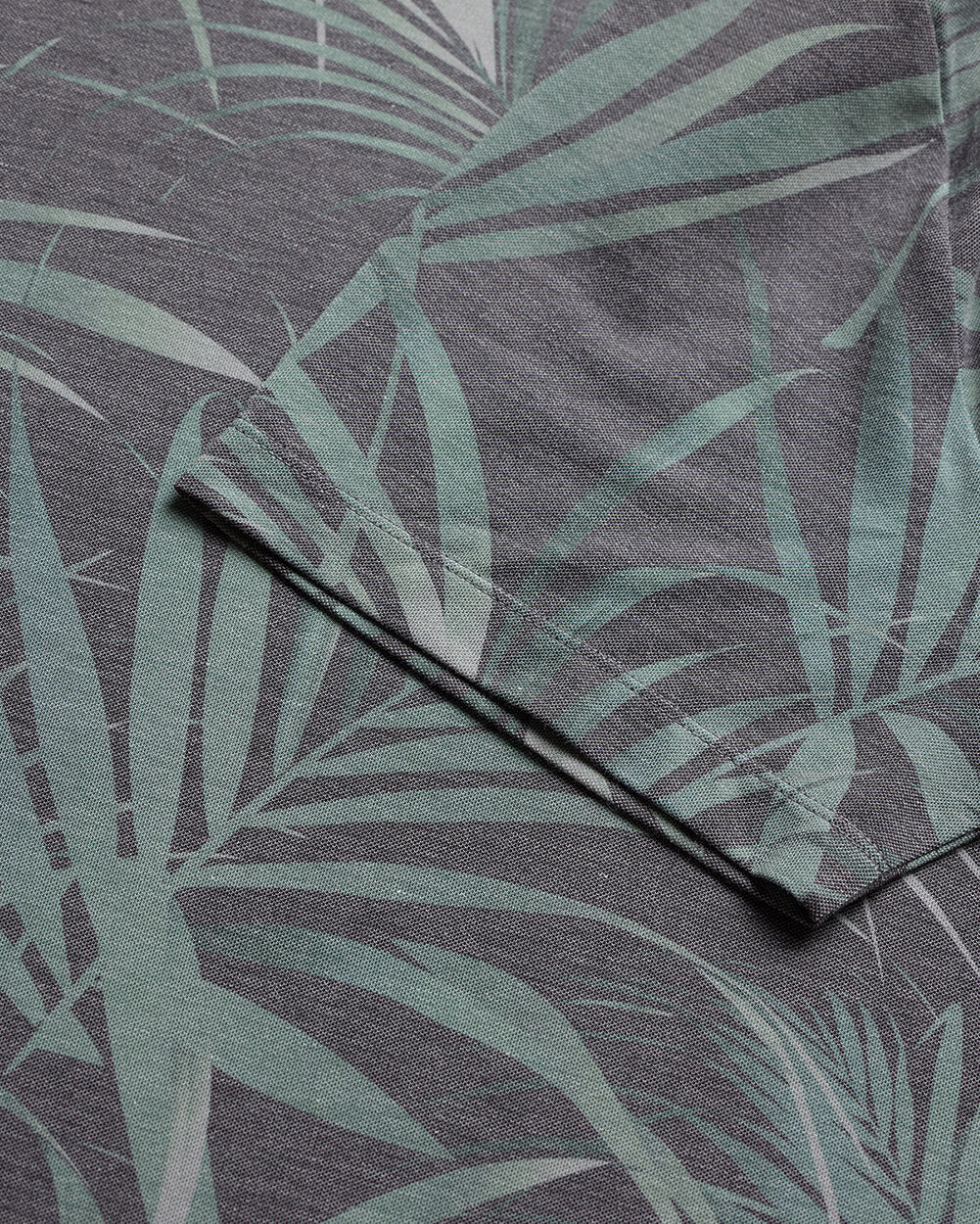 Pursuit Performance Polo-Midnight Jungle-Reg-Regular-Detail--Model---L