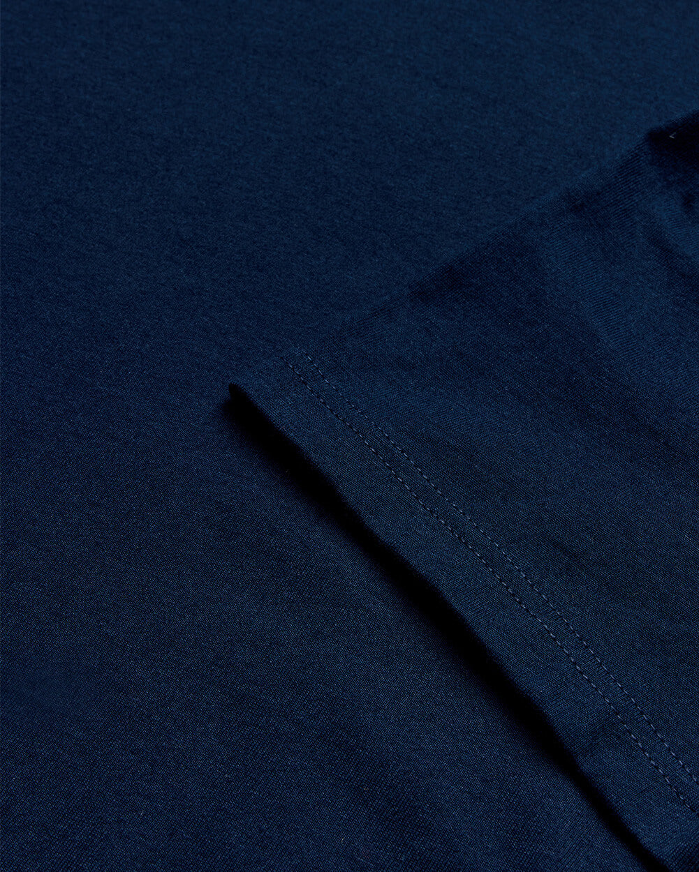 Heavyweight Tee-Navy-Detail2--Alex---M-Regular