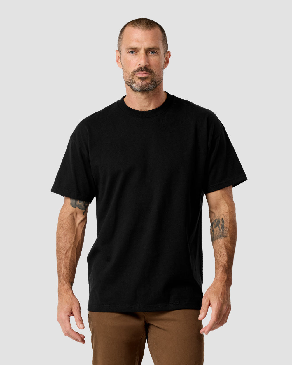 Heavyweight Tee-Black-Front--Zac---L-Regular