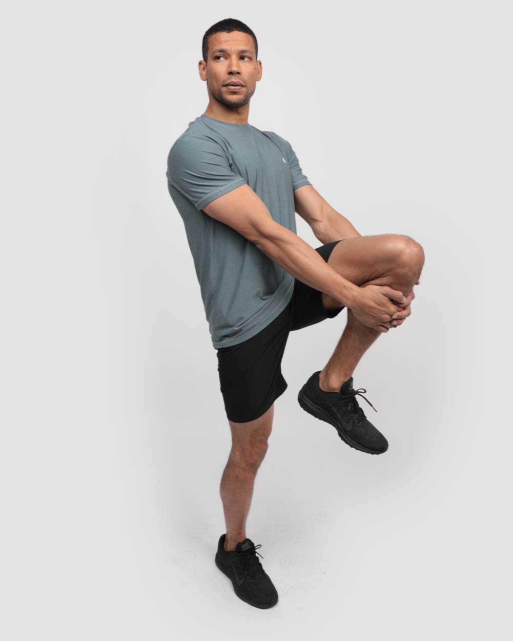 Active Tee-Indigo-Reg-Regular-Dynamic--Model---L