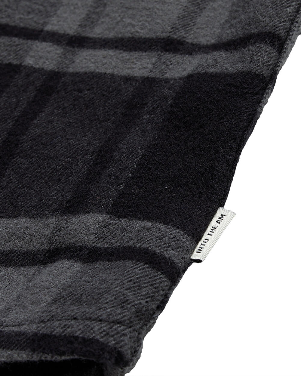 Fairbanks Flannel-Black/Dark Charcoal-Regular-Detail--Model---L