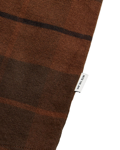 Fairbanks Flannel-Brown-Regular-Detail--Model---L