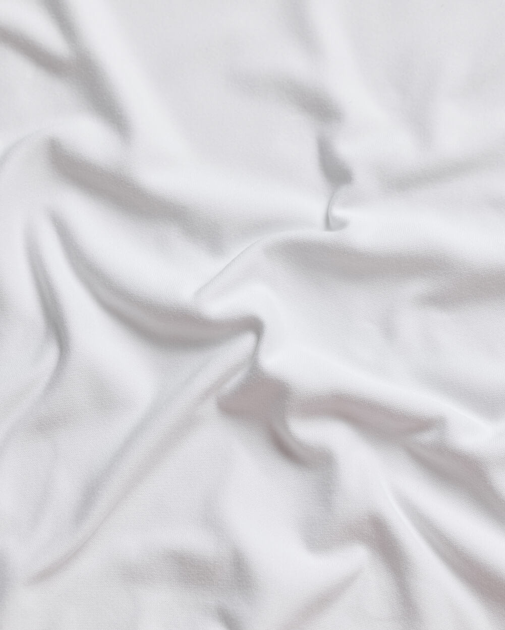 Active Tee-White-Reg-Regular-Detail--Model---L