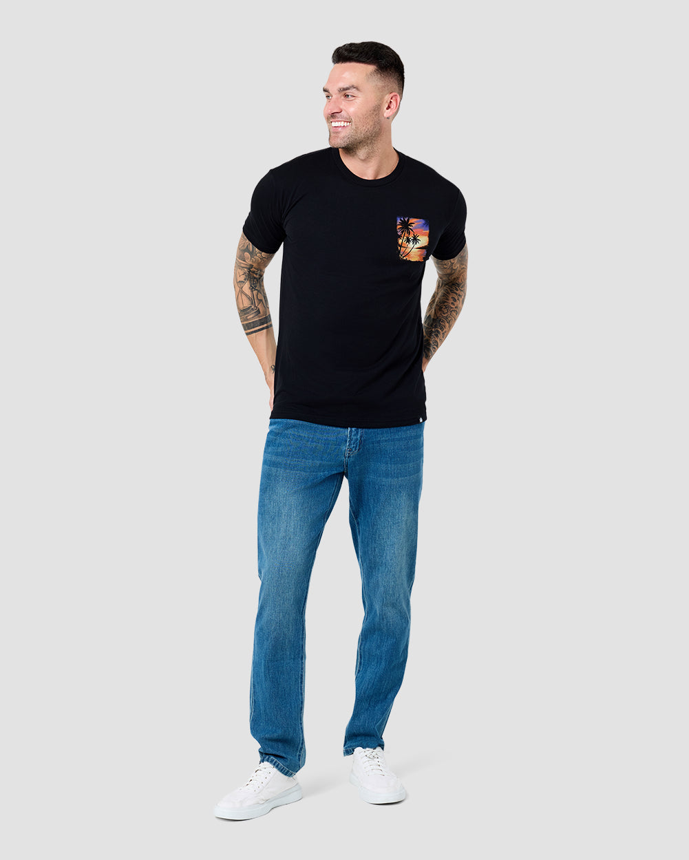 Amber Coast Tee-Black-Regular-Full--Model---L
