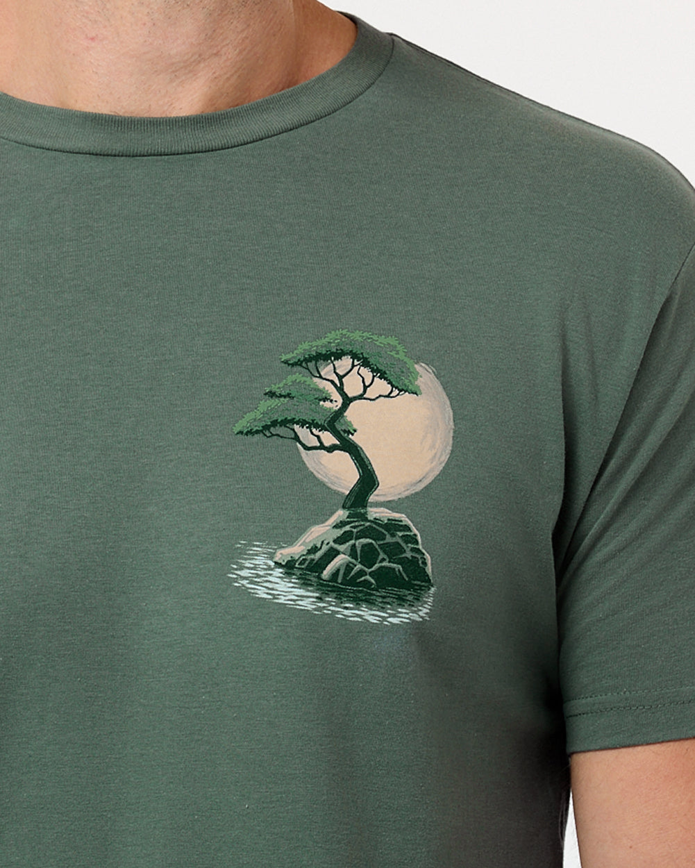 Zen Overlook Tee-Royal Pine-Regular-Detail--Model---L