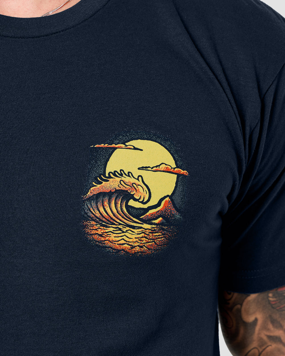 Radiant Swell Tee-Midnight Navy-Regular-Detail--Model---L
