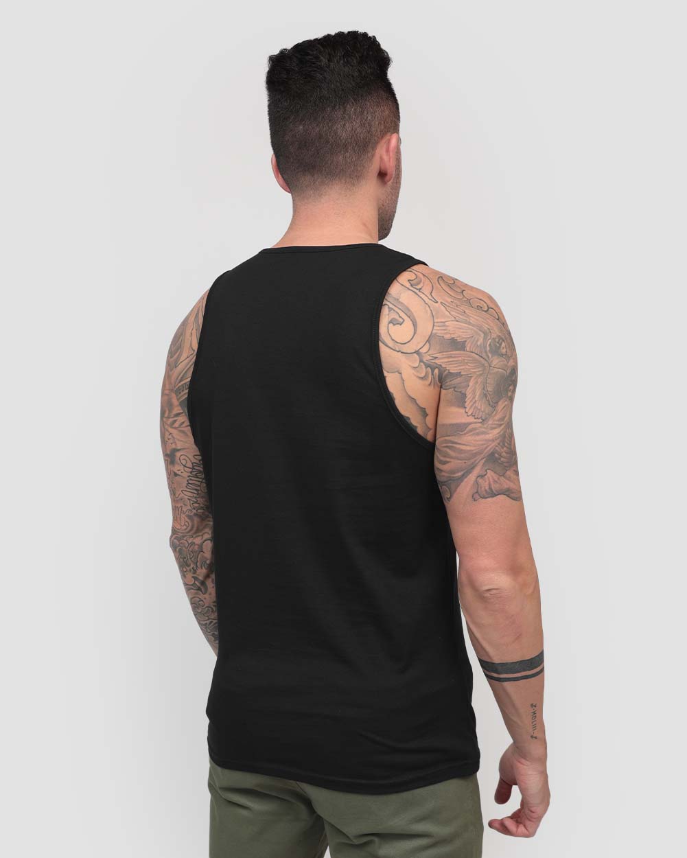 Universal Mix Tank-Black-Regular-Back--Model---L