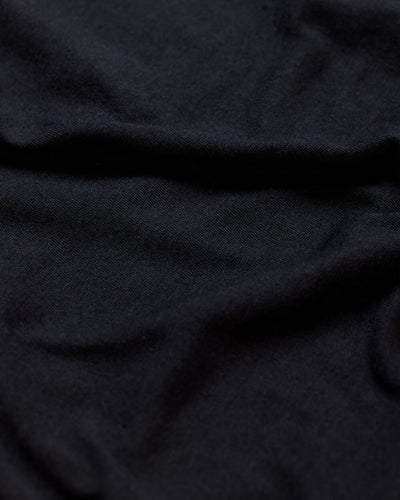 Curved Hem Tee-Black-Regular-Detail--Model---L