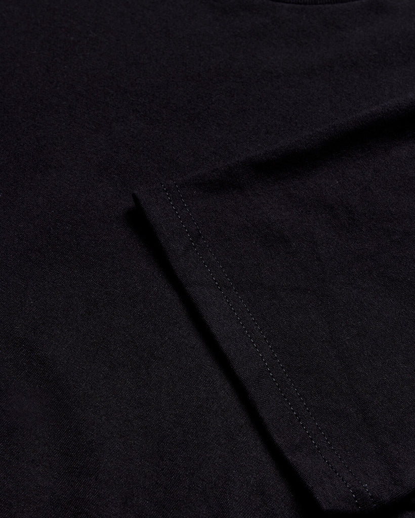 Heavyweight Tee-Black-Detail2--Alex---M