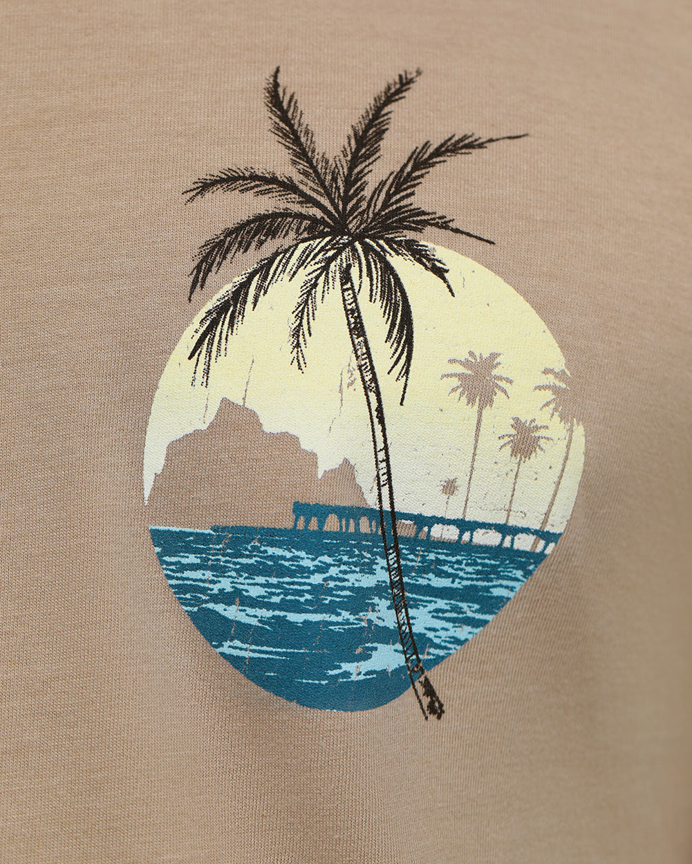 Palm Peak Tee-Heather Tan-Regular-Detail--Model---L