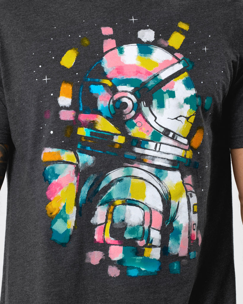 Vivid Voyager Tee-Charcoal-Regular-Detail--Zac---L