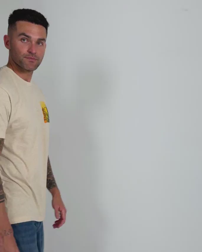 Nature Distilled Tee-Cream-Regular-Video--Model---L