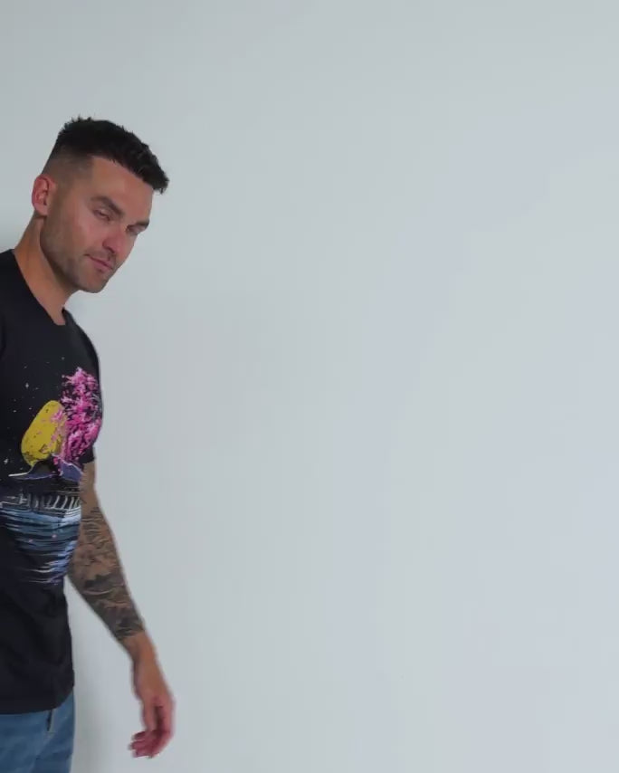 Royal Reflection Tee-Black-Regular-Video--Model---L