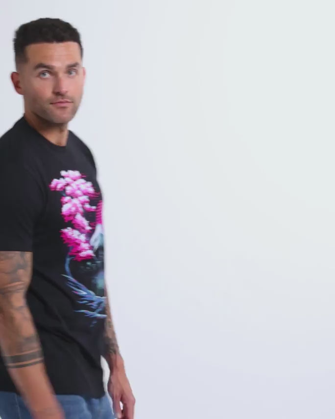Neon Horizon Tee-Black-Regular-Video--Model---L