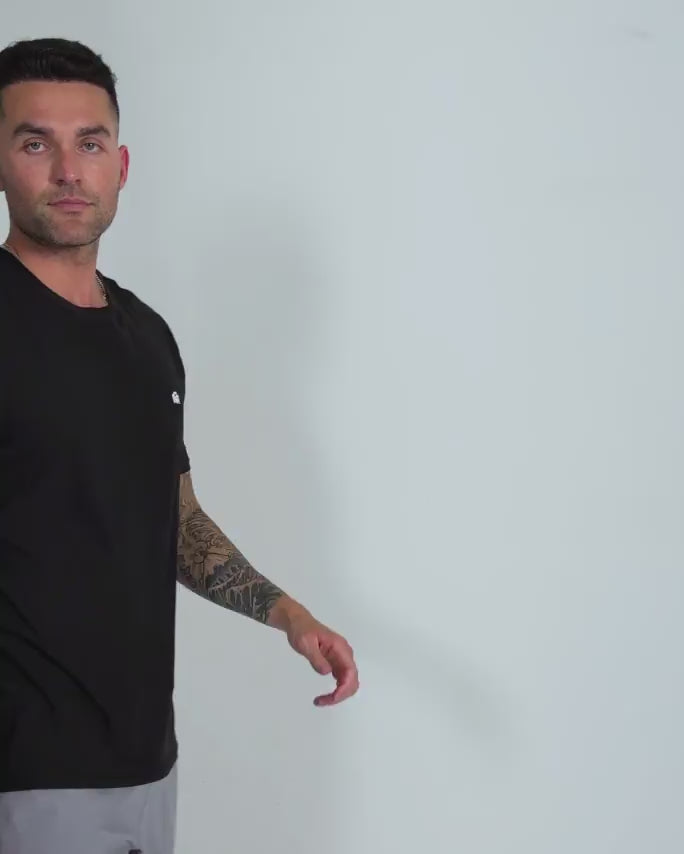 Active Tee-Black-Reg-Regular-Video--Model---L