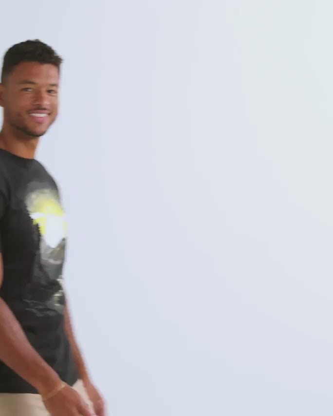 River Dawn Tee-Black-Regular-Video--Model---L